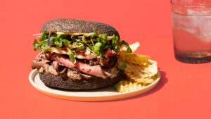 appetiser. magazine 8 The beef wellington bagel. A loaded sesame seed bagel, filled with sliced rare roast beef, jamon, mushroom duxelles and beef stroganoff spice mix.